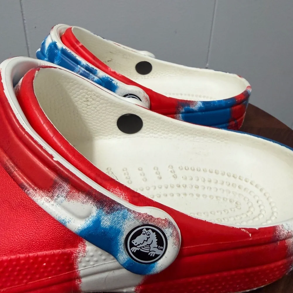 CROCS TIE DYE Red White and Blue Classic Crocs Mens Size7 Women's Size 9 - Picture 9 of 11